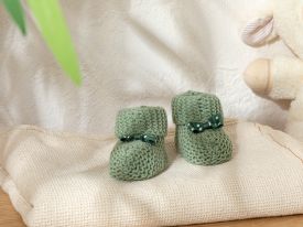 Soft Crochet Bowtie Baby Socks 6-12 Age Green