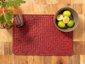 Mara Straw Wire Framed Place Mat 30x45 Cm Red