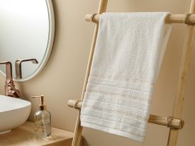 Shiny Face Towel 50x80 Cm