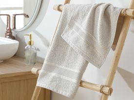 Shiny Stripe Towel Set with 2 Pcs Box 30x45-50x80 Cm Ecru