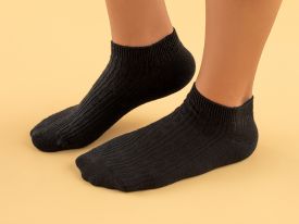 Sara Pamuk Woman Ankle Socks 36-40 Black