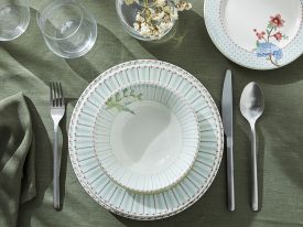 Summery Porcelain Dinner Set 8 Pieces Light Blue