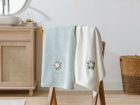Rose Stitch Needlework Lacy 2 Pieces Towel Set in Box 50x80 Cm Ecru-Mint