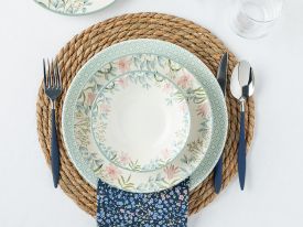 Saigon Porcelain 24 Pieces 6 People Dinner Set 26-21-21-15 Cm Blue-Pink