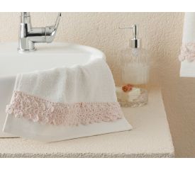 Small Flowers Crocheted Hand Towel 30x45 Cm Ecru - Powder Pink